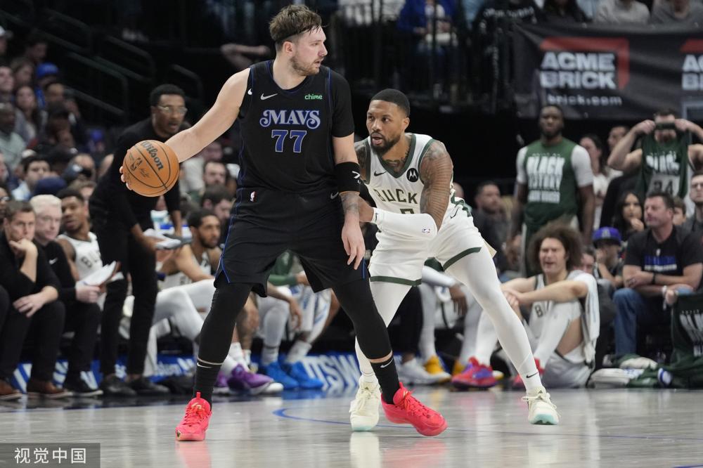 球的背后 球的背后